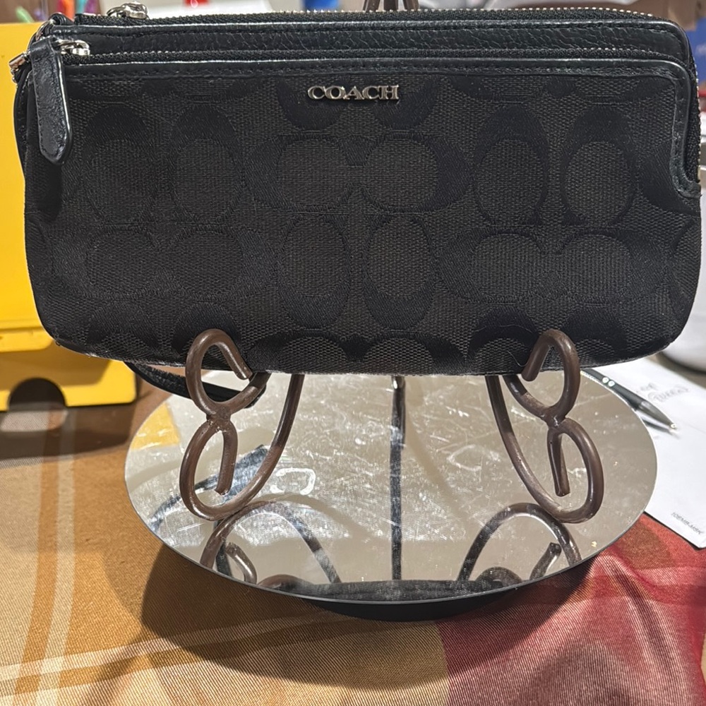 Coach Signature Black Wristlet